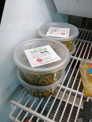 Kale salad BOGO at Raw Organic Juice Bar in Chandler