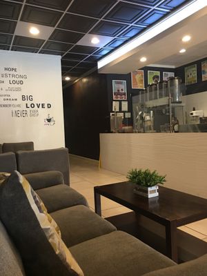 Nice atmosphere and sitting area at Kung Fu Tea in Katy