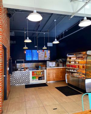 Counter at Zest Juice Co - Grandview in Columbus