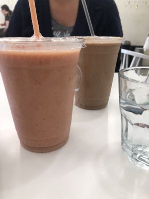 Happy morning and some peanut butter smoothie at Alchemy - Grandview in Columbus