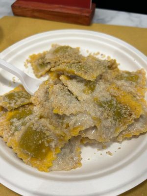 Vegan ravioli with walnuts veg sauce at Pastificio Artigianale di Canneto in Genoa