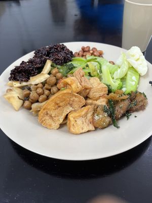 Choice from bufet  at Tinh Tam - Maybe closed in Hanoi