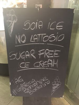 Sign outside at L'altra Biancaneve - Piazza Lenotti in Bardolino