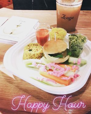 Happy Hour
#veganfood at Zazie - Monti Roma in Rome