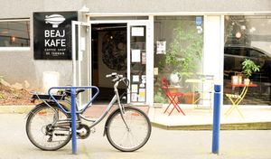  at Beaj Kafe in Brest