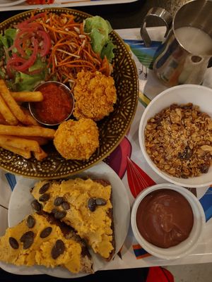  at Beaj Kafe in Brest