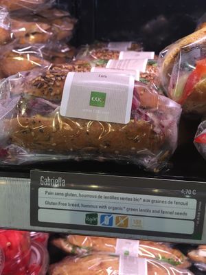 Small vegan sandwich houmous & lentils  at LYS - EXKi - T1 in Colombier-saugnieu