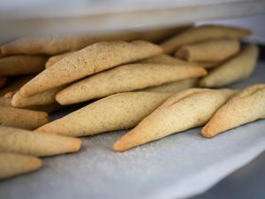 The famous Navette of Marseille with orange flower. Also exists with rose or chocolate.
100% gluten and lactose free at La Pepite in Marseille