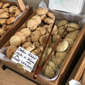 Vegan cookies. I think this was the only vegan alternative of cookies (June 2019) at La Pepite in Marseille