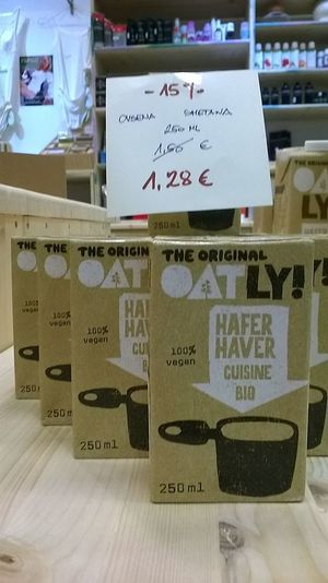 Oatly oat cooking cream. at Trgovina Suzana in Radovljica