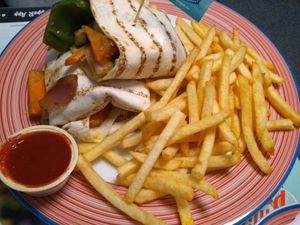 Veggie wrap at Miss PeppeR in Frechen