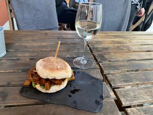Seitan Sandwich and wine at Villa 6 in Sintra