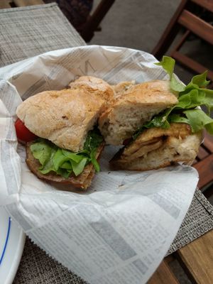 Seitan sandwich at Villa 6 in Sintra