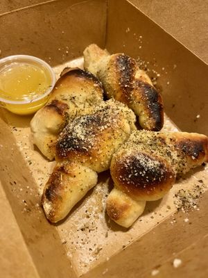 Garlic knots at Ethos Vegan Kitchen in Winter Park
