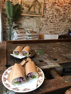 Falafel wraps at FLFL in Groningen