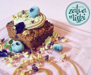 Carrot & Pineapple Cake, libre de gluten, azucar y refinados. at Zatua Miski in Cuenca