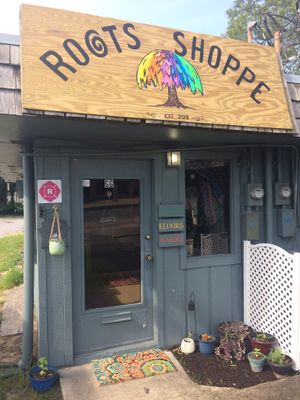 Front Entrance at Roots Shoppe in Fort Walton Beach
