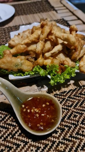 Deep fried mushrooms with a sweet chili dip at Taste From Heaven in Koh Phangan