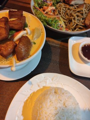 Vegan red duck curry at Taste From Heaven in Koh Phangan