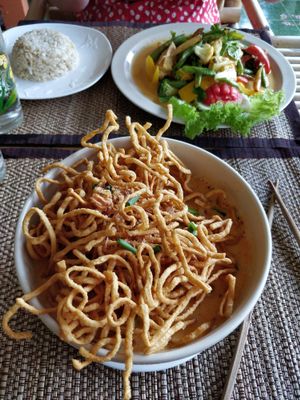 Kao Soy and Spicy Thai at Taste From Heaven in Koh Phangan