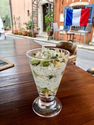 Chia pudding and fresh fruits  at Le Délices Des Filles in Mouans-sartoux