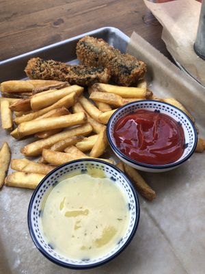 Vegan Fish & Chips at Urban Coffee in Bratislava