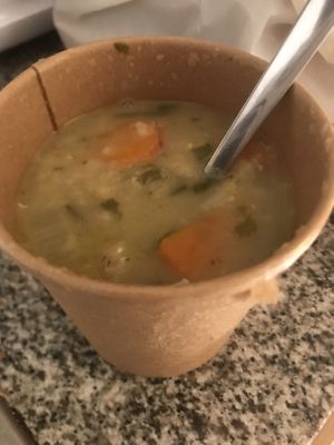 Veggie lentils soup at L'Hortet in Barcelona