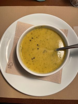 Courgettesoep  at L'Hortet in Barcelona