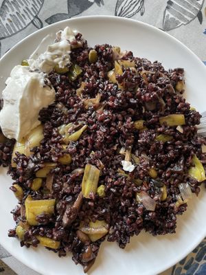 Black Rice woth vegs and vegan allioli   at L'Hortet in Barcelona