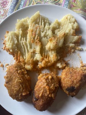 Vegan croquets filled with vegan cheese  at L'Hortet in Barcelona