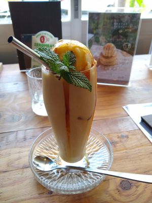 Caramel macchiato with ice cream at Vegan Cafe PQ's in Tokyo