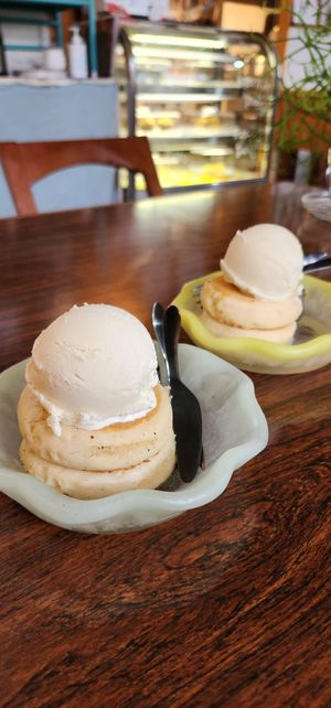 Butterscotch Pancakes at Vegan Cafe PQ's in Tokyo