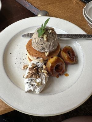 Fig & earl grey pancakes  at Vegan Cafe PQ's in Tokyo