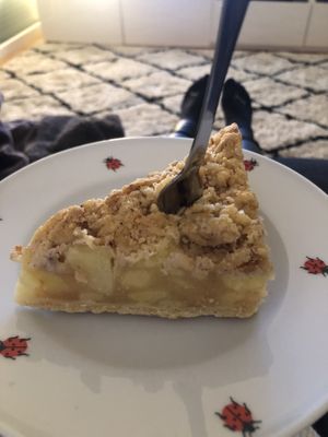 apple pie at Dean & David - Hauptbahnhof in Munich