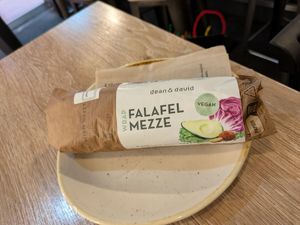 Not great, but definitely edible at Dean & David - Hauptbahnhof in Munich