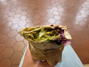  at Dean & David - Hauptbahnhof in Munich