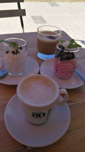Cafés y postres at Cor de Carxofa in Benicarlo