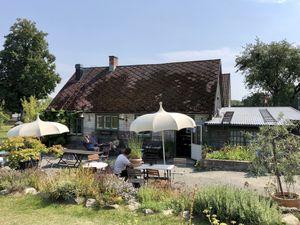 Outdoor seating at Byvägen35 in Sankt Olof