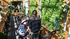 patio at Sweet Cherubim Restaurant and Bakery in Vancouver