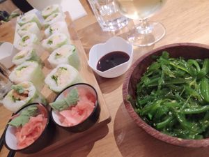 Sr71 spring rolls and wakame at Sushi Kawaii in Montpellier