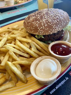 Black bean quinoa burger   at Miss PeppeR in Wietzendorf