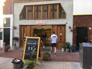 Front of store at La La Ijs in Amsterdam