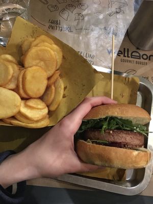 Well done burger vegan version with Beyond patty at WellDone Burger in Padua