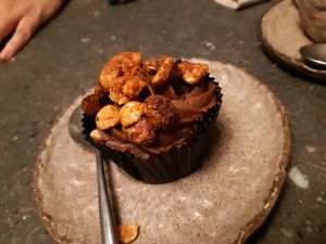 Vegan cupcake at Honest Greens - Hortaleza in Madrid