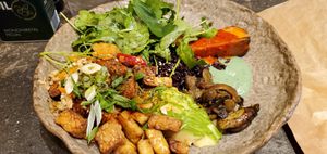Mediterranean Bowl with spicy tempeh add-on at Honest Greens - Hortaleza in Madrid