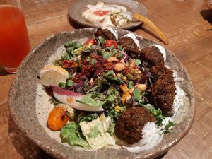 Sweet caesar's salad with falafel at Honest Greens - Hortaleza in Madrid