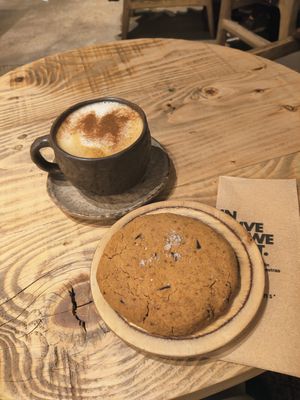 Chocolate peanut butter cookie and oat latte at Honest Greens - Hortaleza in Madrid