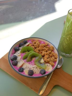 Papaya Smoothie Bowl at Socola in Murcia