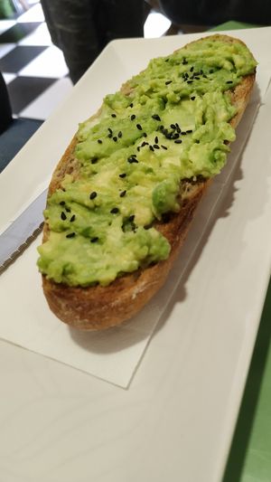Avocado toast at Socola in Murcia