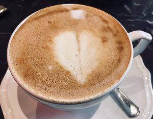 Cafe con leche de avena at Bombon in Madrid